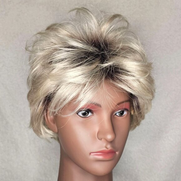Wigyy Silver Grey Short Pixie Synthetic Wig Bangs Daily Wear Heat Resistant - Picture 1 of 7